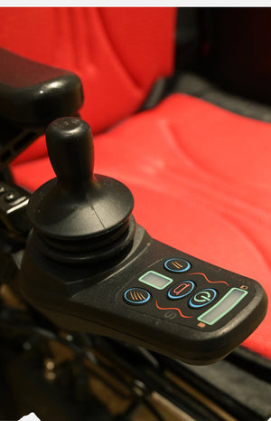 美莎輕量型座椅式雙控電動輪椅 (Ma-10)