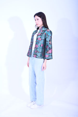 Line & Curve黑底藍葉荷花一字鈕明袋反袖外套YL246-34