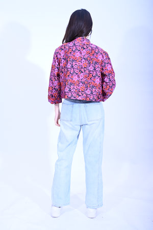 Line & Curve黑底粉紅花鈕扣反袖外套YL222B-12