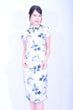 YUE HWA真絲白底藍花雙綑小短袖中長旗袍YL1173-4