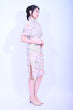 Line & Curve 粉底綠花喬其紗披肩旗袍92016A